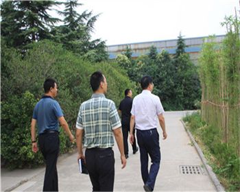 新鄉(xiāng)經(jīng)開區(qū)領(lǐng)導(dǎo)劉書記一行再顧億龍 新鄉(xiāng)經(jīng)開區(qū)領(lǐng)導(dǎo)劉書記一行再顧億龍