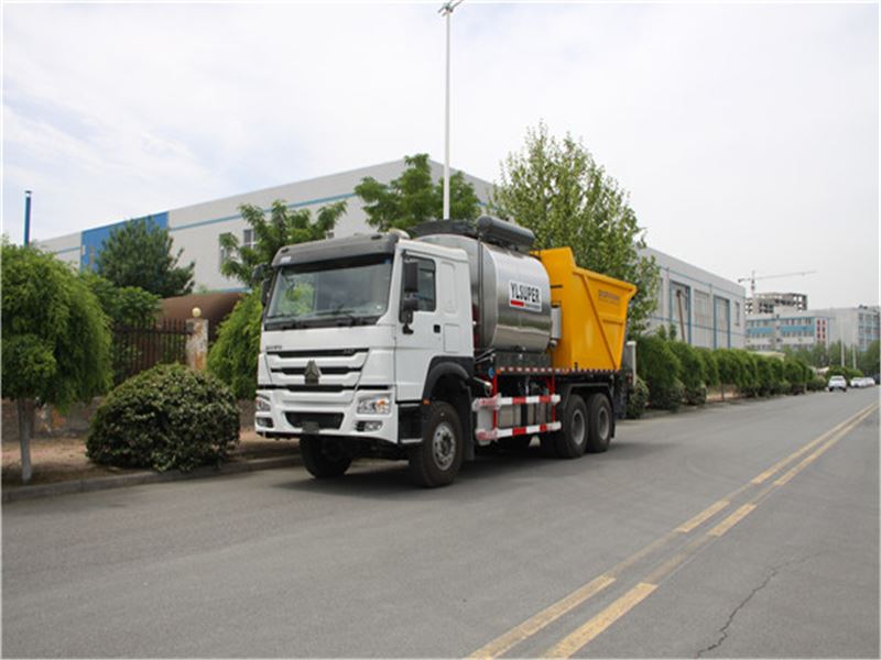 你知道同步碎石封層車在道路施工中的應(yīng)用 你知道同步碎石封層車在道路施工中的應(yīng)用